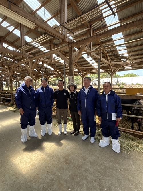 肉用牛生産事業者視察_R.jpg