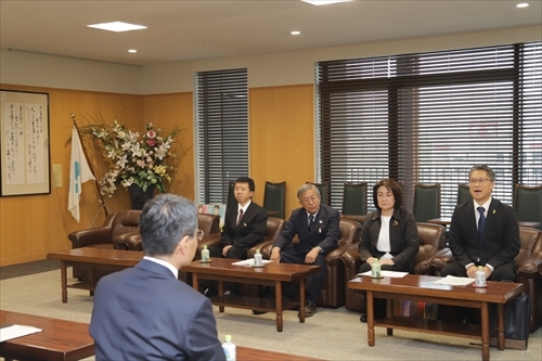 対談の交付.JPG