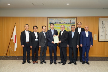 町村会の皆様との集合写真.JPG