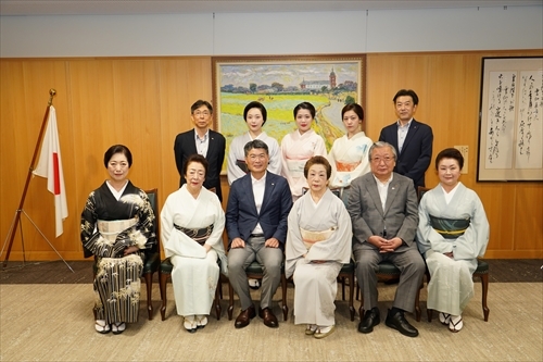 集合写真_R.jpg