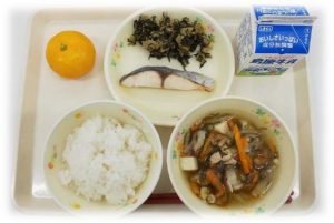 時津町の給食写真