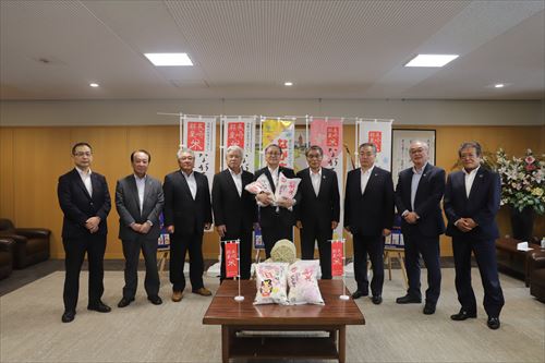 新米贈呈式_R