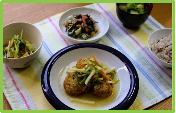 ②肉団子の野菜甘酢あんかけ