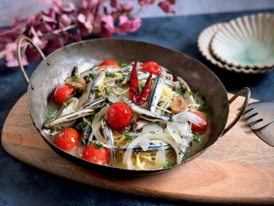 出汁づけ旨味たっぷり！茹でないきびなごパスタ 