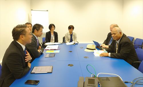 キリバス共和国 シト国連大使と面会