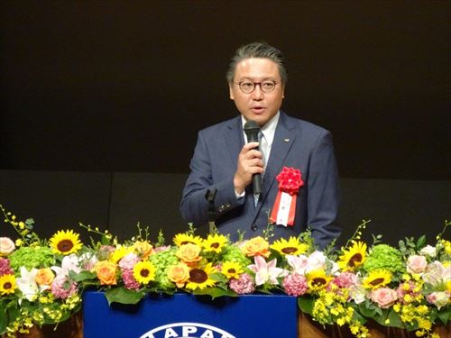 祝辞を述べる大石知事