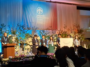 若者発表シーン_R