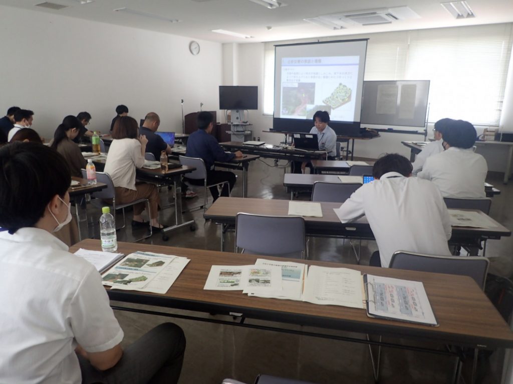 本庁砂防課説明P5240014