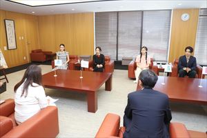 20240731_映画『きみの色』山田尚子監督ほか副知事表敬 (12)_R