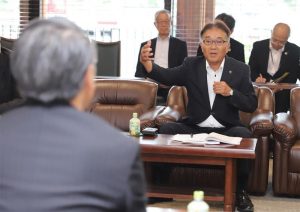 9112fdeb-e677-4fcf-8c5e-a038b57733c1