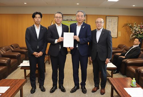 要望書提出(IMG_0547)_R