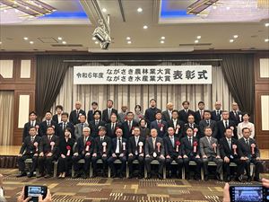 3受賞者との記念撮影_R