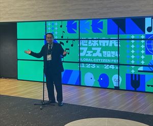 朝長実行委員会委員長の挨拶の様子_R