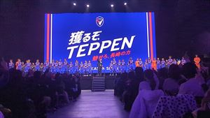 Ｖ・ファーレン長崎決起集会　スローガン唱和_R