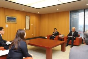 歓談の様子①_R