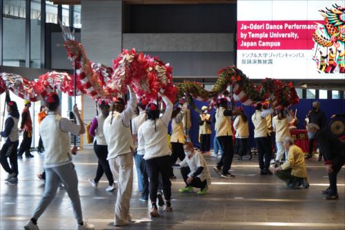 龍踊体験の様子_R