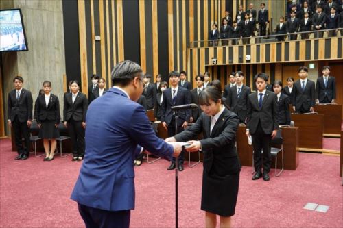 辞令交付式①_R