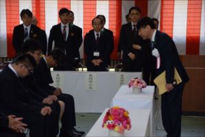 入学生へことばをかけられる_R