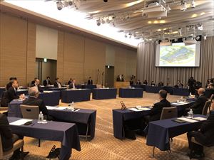 意見交換の様子_R