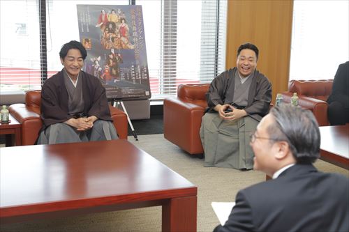 表敬訪問の様子_R