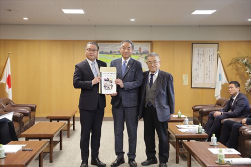 要望書の手渡し_R