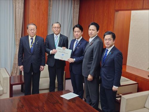 小泉農林水産大臣_要望書手交_R