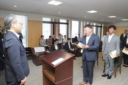 交付式の様子_R