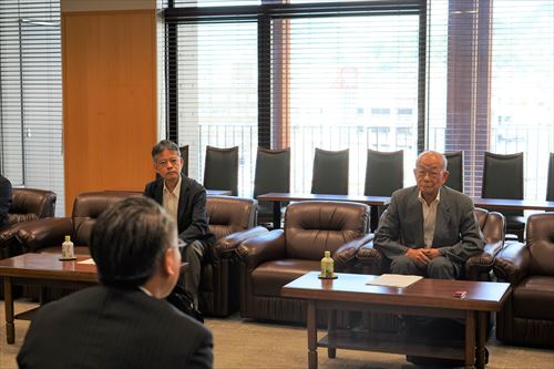 意見交換の様子_R