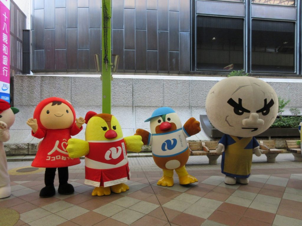 06_R6ゆるキャラ整列（一部）